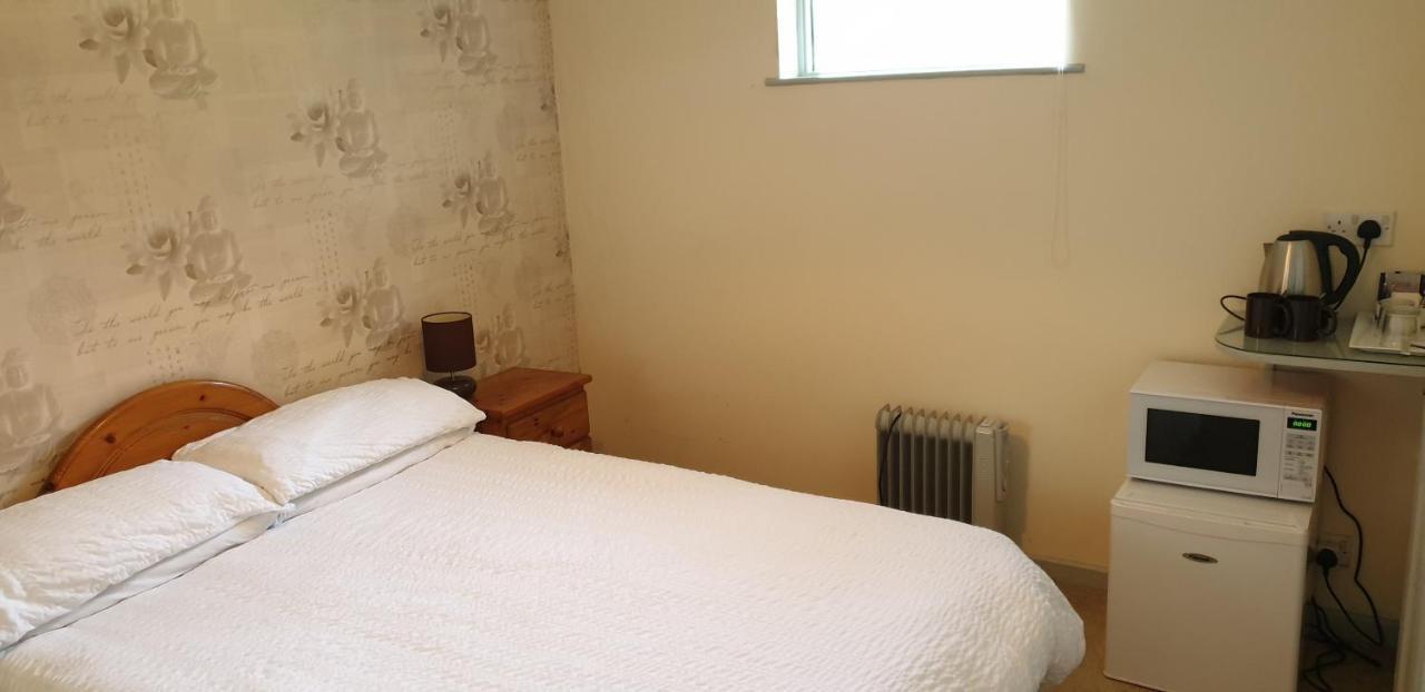 บีลีย์ ลอดจ์ Bed & Breakfast เรดดิตช์ ภายนอก รูปภาพ